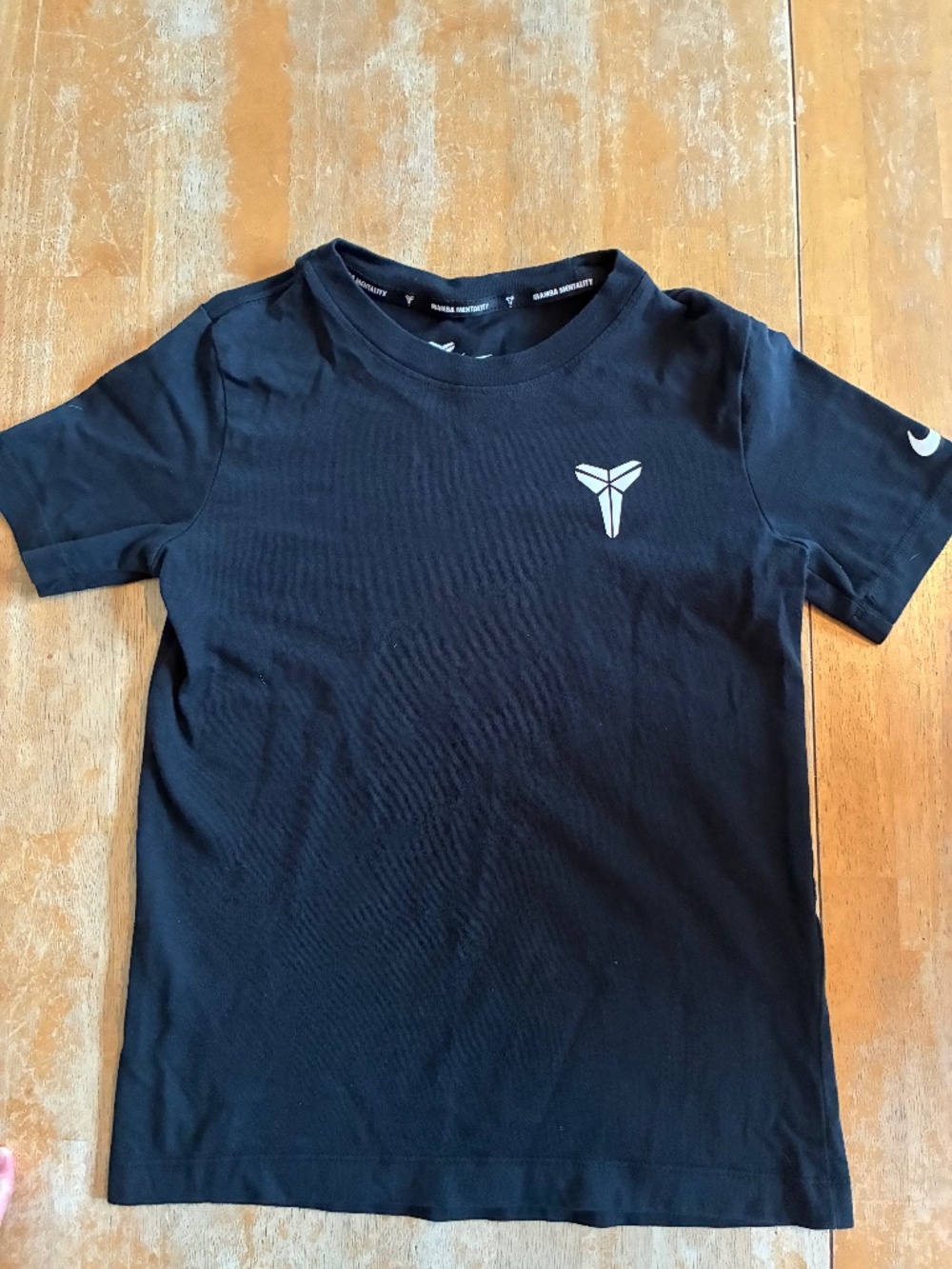 Boys Nike Kobe T shirt Size Medium